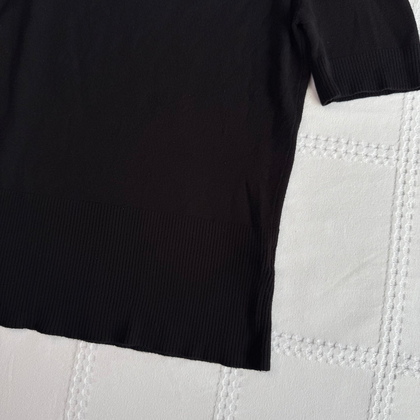 Fitted Black Top