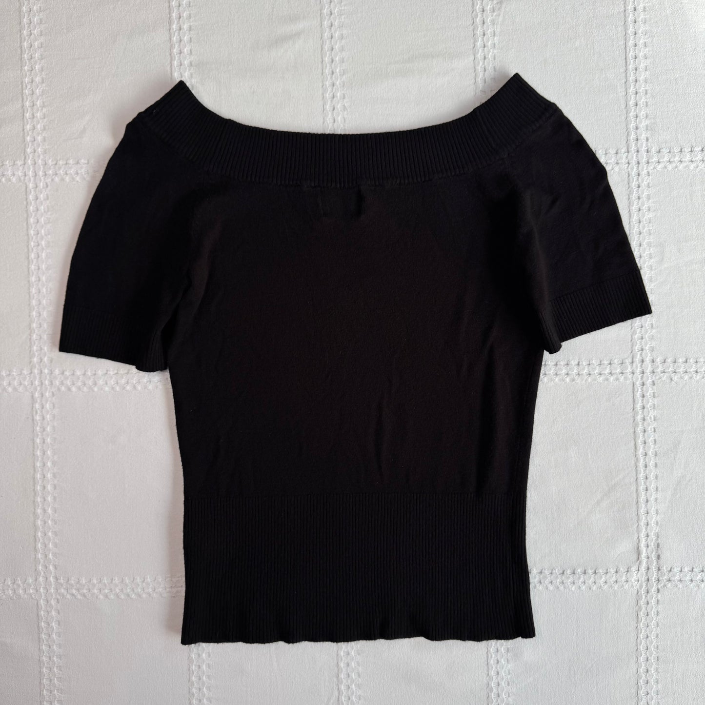 Fitted Black Top