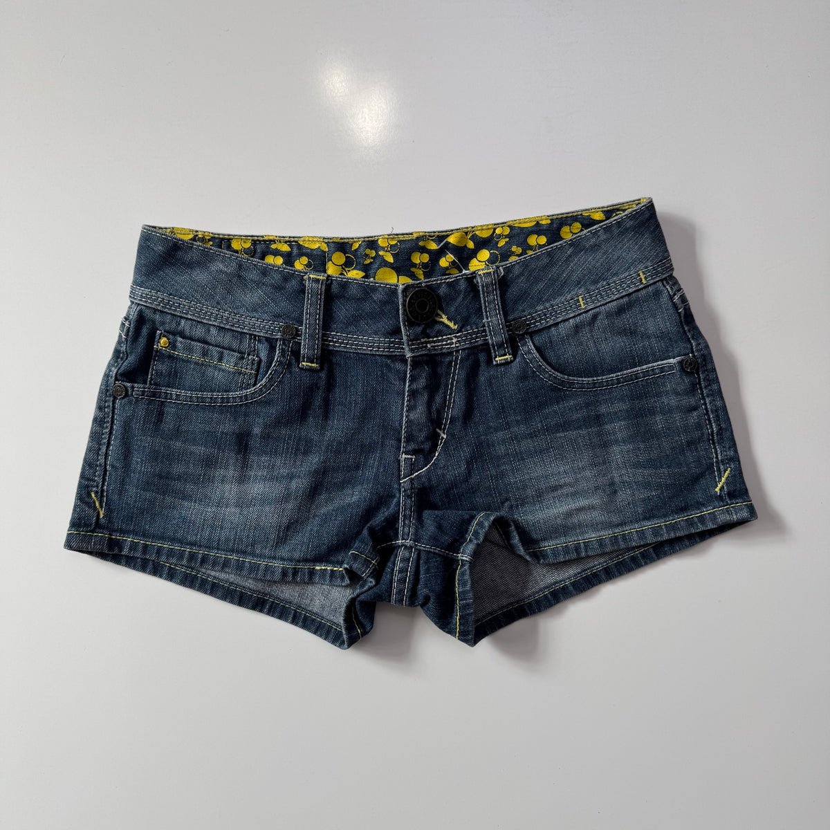Levis Low Rise Shorts