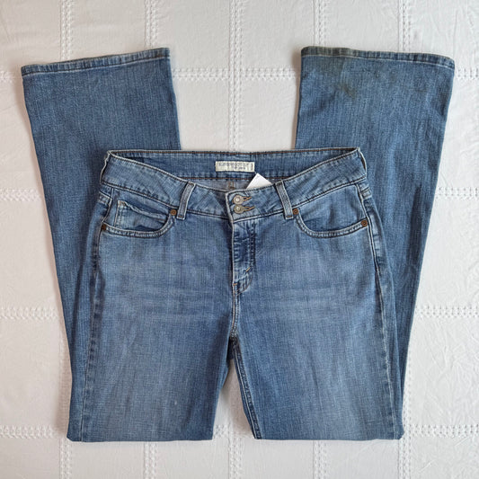 Levis Low Rise Flare Jeans